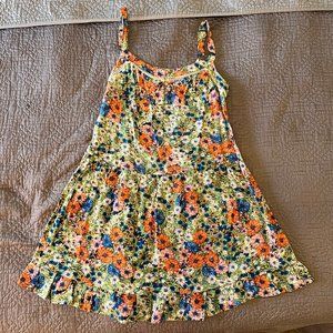 NWT Women's Floral Front Tiered Trapeze Dress - Wild Fable- Small